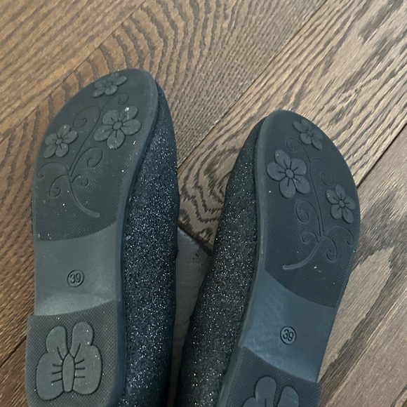 Black Ballet Flats with Crisscross Straps - Picture 2 of 2